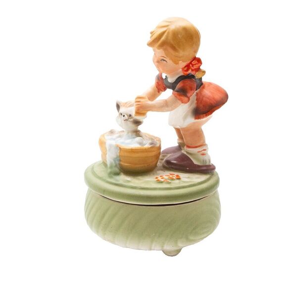 Vintage Japan Bisque Porcelain Girl Giving Cat A Bath Rotating Music Box Works - Picture 2 of 11